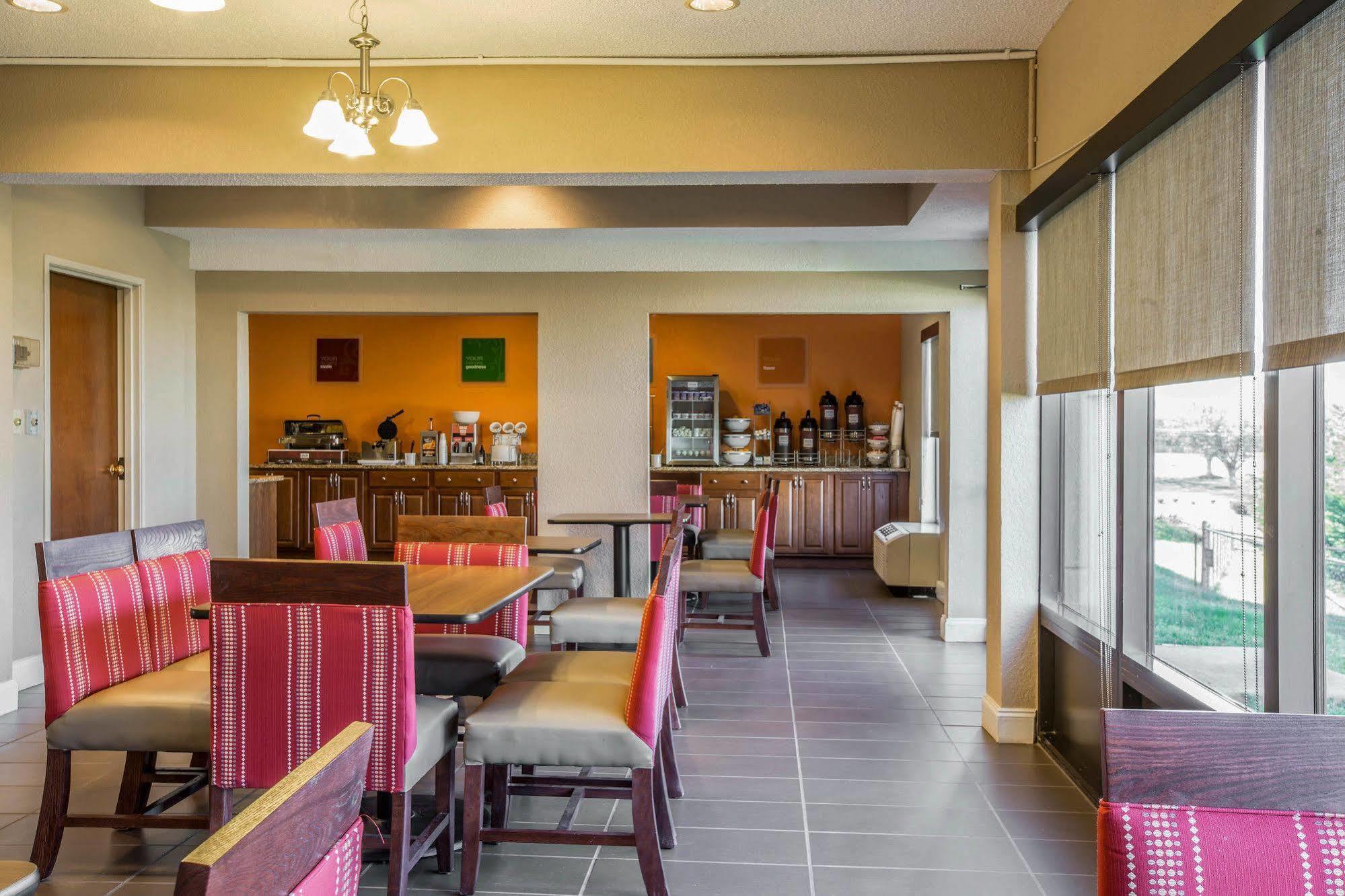 Quality Hotel Morristown